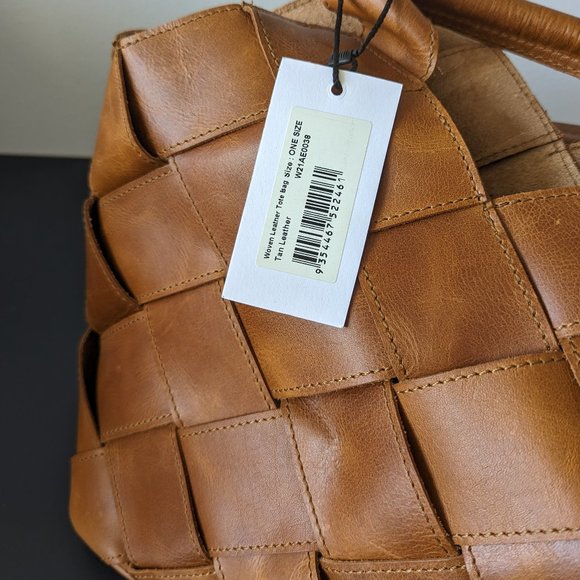 AERE - Woven Leather Handbag - Picture 3 of 8